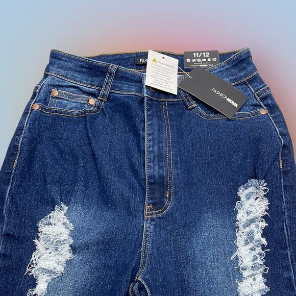 FASHION NOVA Women’s 11/12 (Juniors) High Rise Distressed Skinny Jeans - Picture 2 of 4